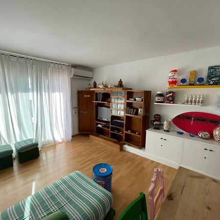 Apartamento Rits Beachfront サロウ エクステリア 写真