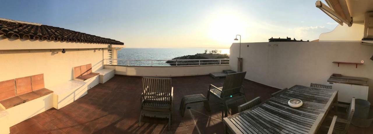 Apartamento Rits Beachfront サロウ エクステリア 写真
